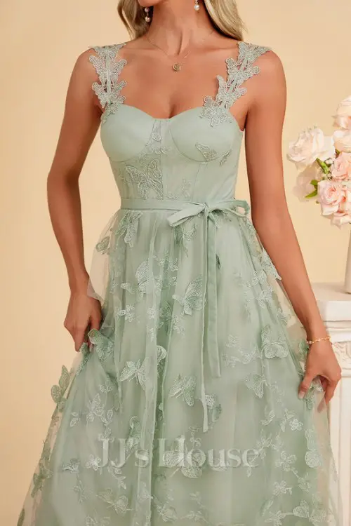 Embroidered Sweetheart Sleeveless A-line Lace Midi Dress